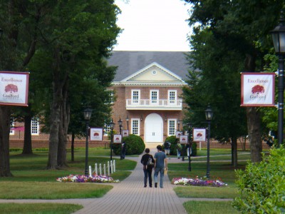 Guilford College's main walkway. | CC via Wikimedia Commons