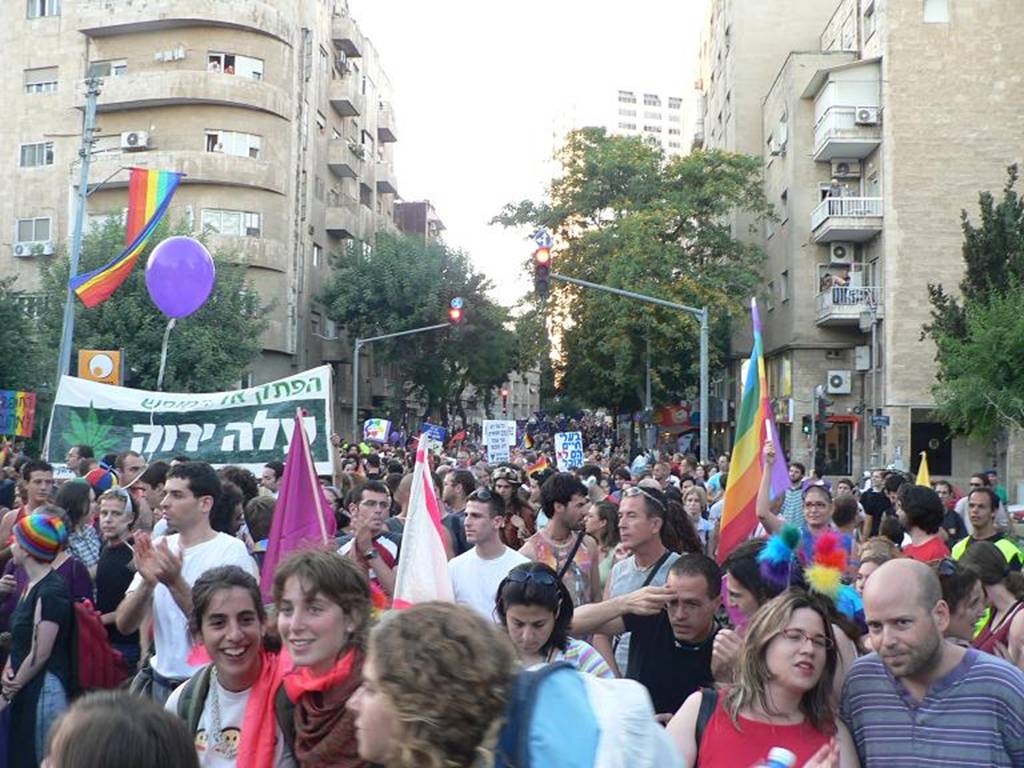 The Jerusalem Gay Pride Parade in 2005. The man who stabbed six marchers yesterday had just finished serving a 10-year prison sentence for stabbing participants at the 2005 parade. | <a href="https://commons.wikimedia.org/wiki/File:JerusalemPride2005.jpg">Supplied by Pato12seg [CC BY-SA 3.0], via Wikimedia Commons</a>