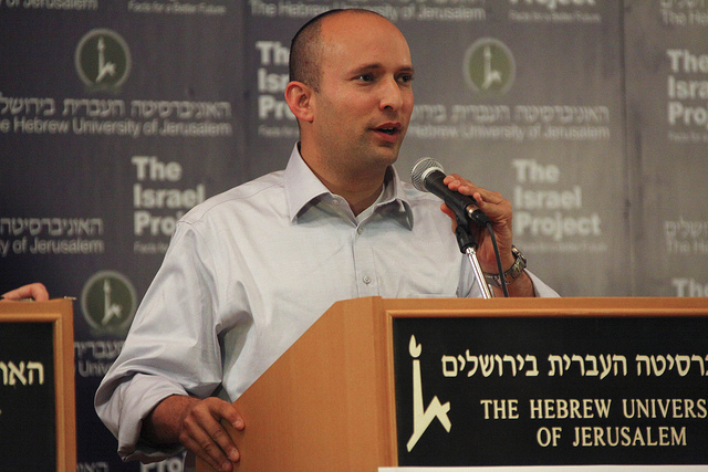 Naftali Bennett addresses journalists.| By The Israel Project [CC BY 2.0], via Creative Commons
