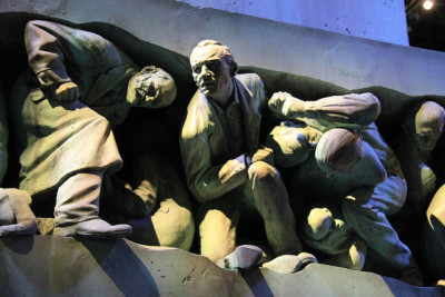 The "Magic is Might" statue in the Ministry of Magic's atrium after Voldemort's ascent to power in "Harry Potter and the Deathly Hallows: Part 1." | By Karen Roe [CC BY 2.0], via Creative Commons