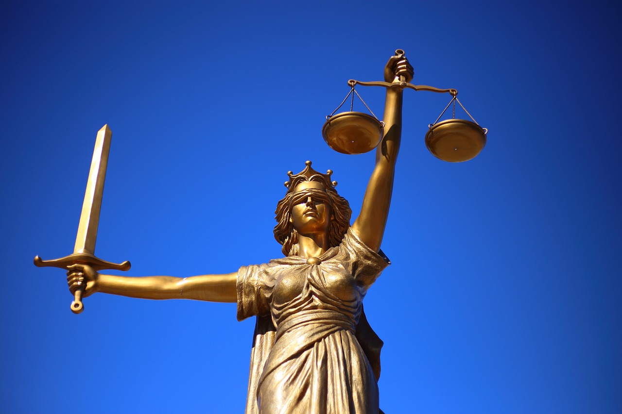 A statue of Lady Justice. Photo credit: William Cho, Pixabay.com.