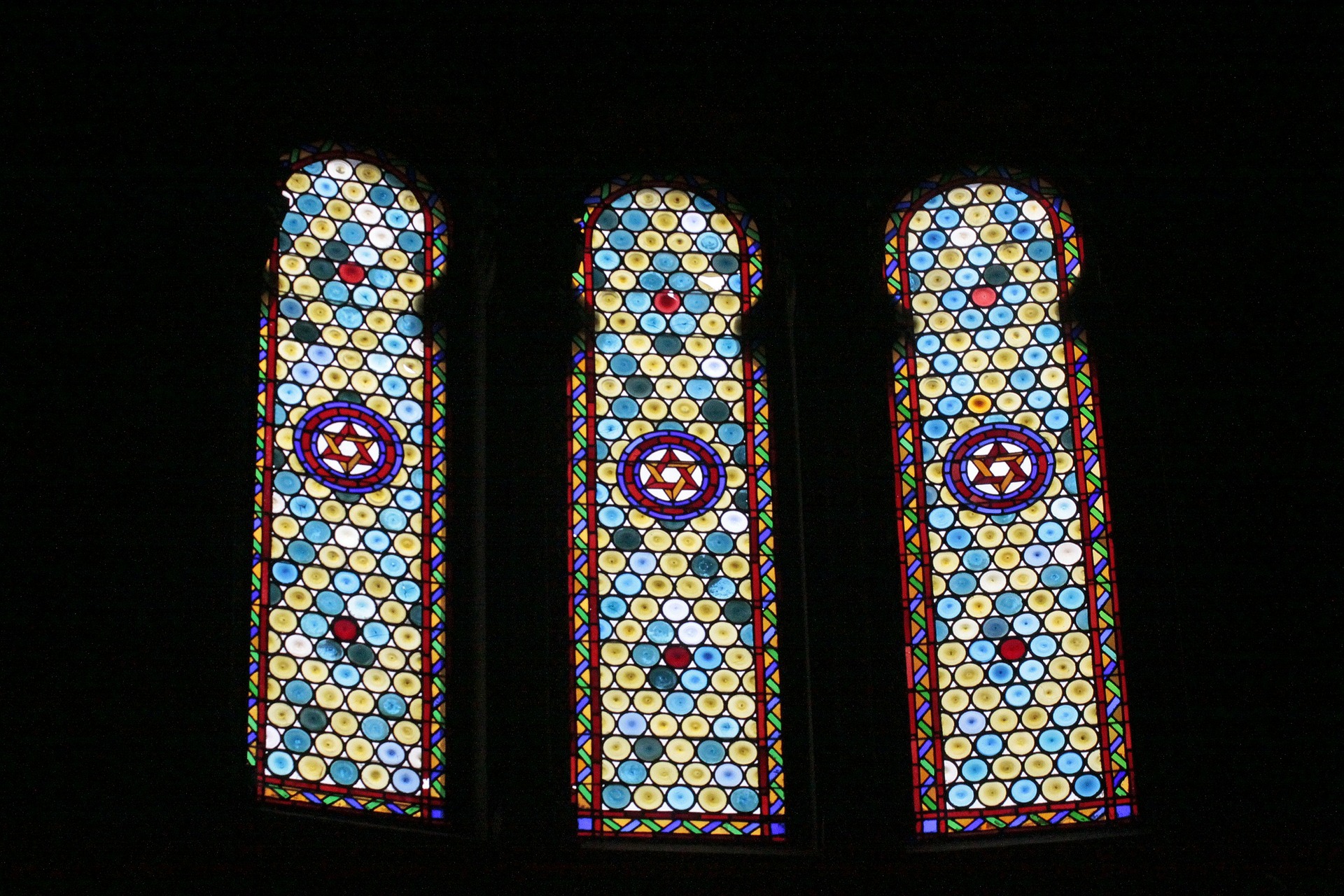 synagogue-325322_1920