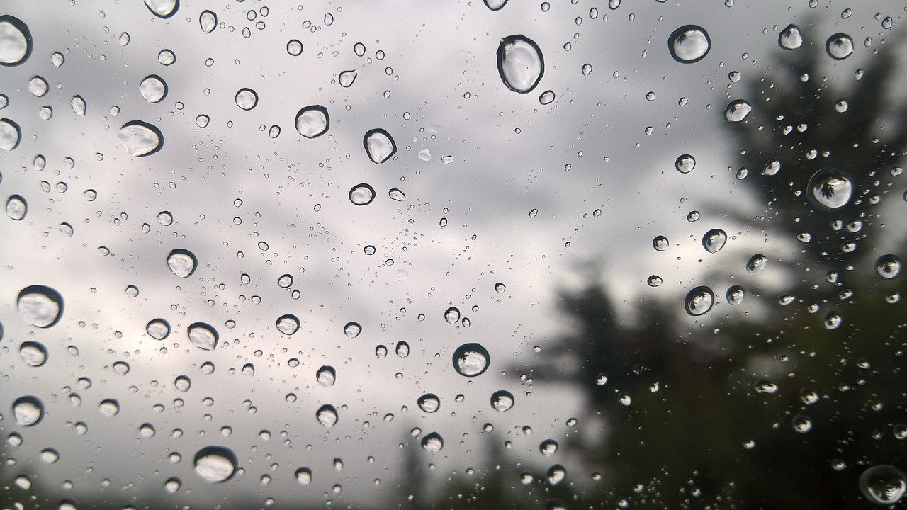 rain-drops-on-window-ga3f106886_1280